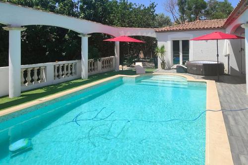 Villa luxe 5 chambres piscine jacuzzi homegym - Location, gîte - Castelnau-le-Lez