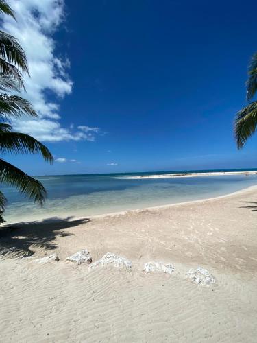 'The Cottage' at Rum Point - Private Getaway