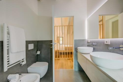 Suite with Pool View image 1