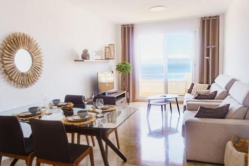 LUNA - AC, 2 pools, panoramic ocean, private garage, fibre net, Puerto de Santiago (fotografie 10)