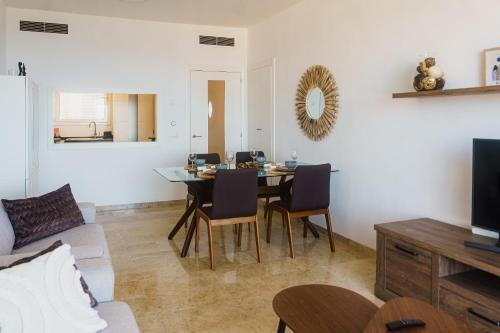 LUNA - AC, 2 pools, panoramic ocean, private garage, fibre net, Puerto de Santiago (fotografie 9)