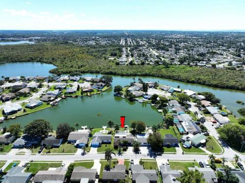 Lakefront Paradise with Private Pool