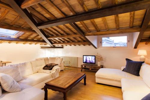 Penthouse Pantheon apartment with Terrace 2BR 2BA, Rom (Foto 10)