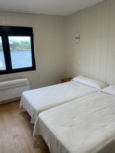 Standard Twin Room with Sea View