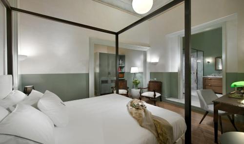 Delightful Athens Apartment | 1 Bedroom Suite | Apartment Elexsion | Furnished Balcony with City View | Athinaidos - image 3