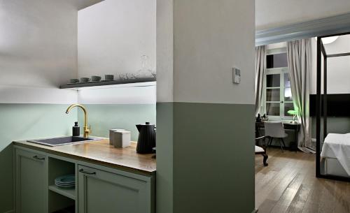 Delightful Athens Apartment | 1 Bedroom Suite | Apartment Elexsion | Furnished Balcony with City View | Athinaidos - image 2