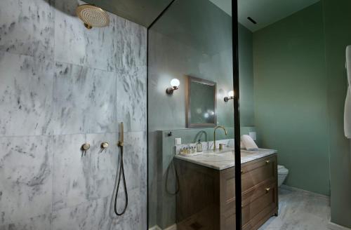 Superb Athens Apartment | 1 Bedroom | Apartment Elefseria | Furnished Balcony with City View | Athinaidos - image 13