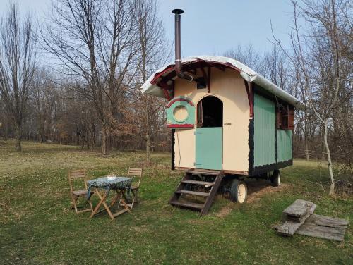 Shepherd's hut in nature - Hotel - Vojnić