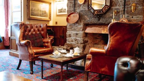 Two Bridges Hotel - image 3
