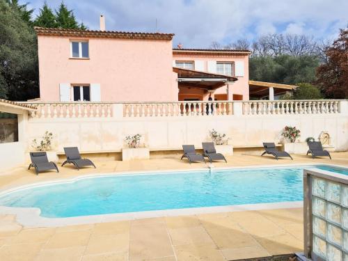 Bas de villa avec Piscine et Terrasse au calme - Location saisonnière - Contes