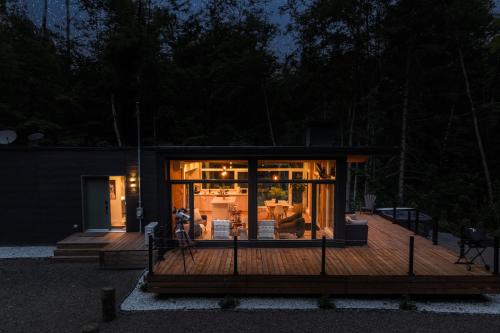 Viesnīcas āriene, Tremblant Forest Spa Lac Plage Quai Privé (Tremblant Forest Spa Lac Plage Quai Prive) in Amherst (QC)