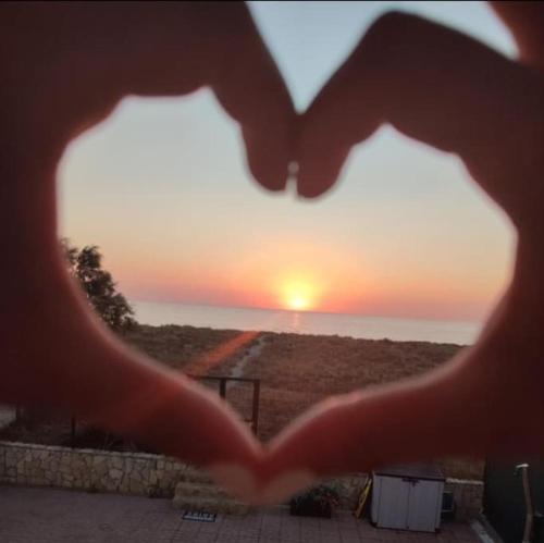 Villa Isabelita, piscina privada y salida a playa gîte à louer Casas Las Basas
