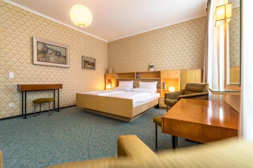 1 queen bed