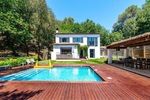 Magnifique villa moderne avec piscine à Mougins - Location, gîte - Mougins