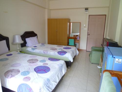 room detail thumbnail 0