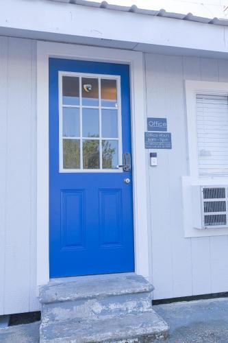 Вхід, Sands Inn in Вінні