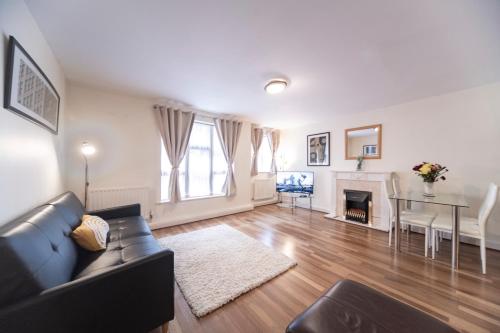 Spacious Flat - 4 stations nearby + Hyde Park