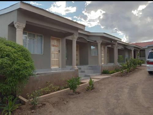 Фасада на хотела, Rosewood Safari Cottages  in Lesoma