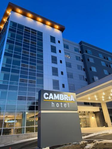 Cambria Hotel Niagara Falls