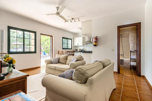 Two-Bedroom Apartment with Pool View image 1