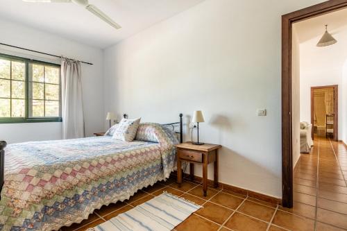 Two-Bedroom Apartment with Pool View image 5