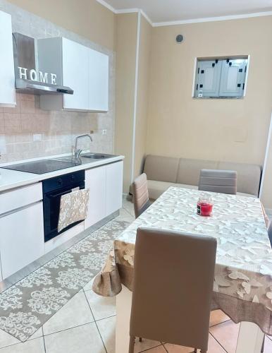 Home Annette Scafati-Pompei