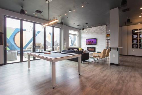 Quaint Studio w/Pool Table/Patio by Italian Market in Philadelphia, USA