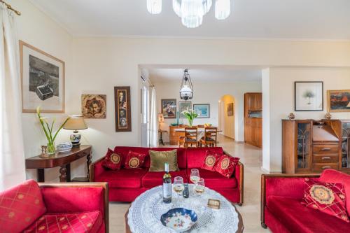 3BDR Sunny Apartment, Corfu Town 4