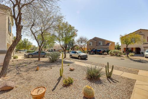 Coolidge Home with Patio, Near Casa Grande Monument!