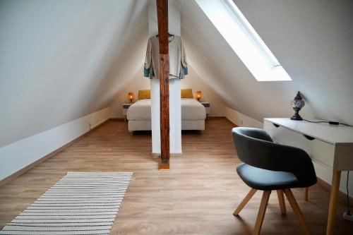 Modern 2.5 Bedroom Duplex Apartment near Messe, Airport, Arena, Düsseldorf (photo 9)