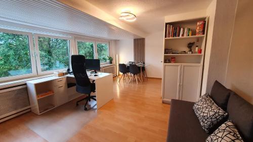 Modern 2.5 Bedroom Duplex Apartment near Messe, Airport, Arena, Düsseldorf (photo 6)