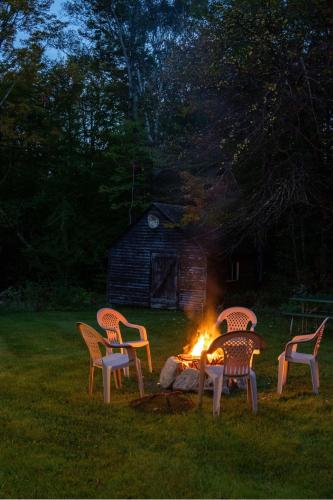 Bahçe, Cozy Cabin in Stratton Mountain & Mount Snow 10min in Stratton (VT)