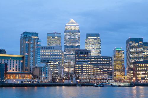 Entire Apartment next to Canary Wharf in London, London