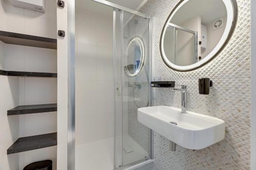 Petit Repit by Grand Apartments - image 5