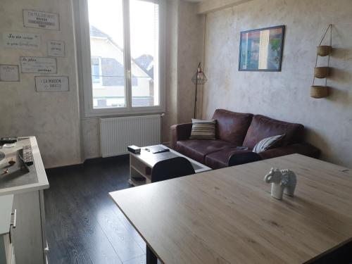 Joli logement - Location saisonnière - Brive-la-Gaillarde