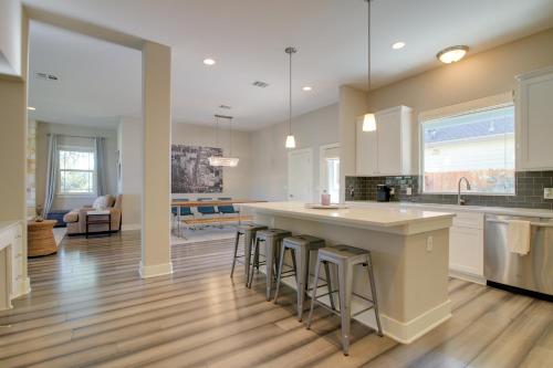 Modern Lago Vista Home with Pool and Lake Access! in Lago Vista, USA