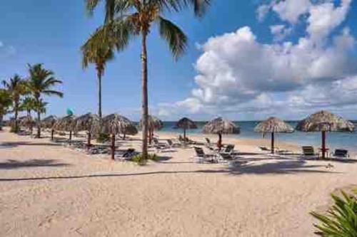 Gourgeous 2 bedroom Beach Apt Playa Nueva Romana