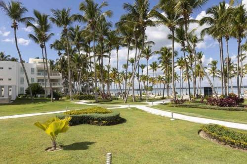 Gourgeous 2 bedroom Beach Apt Playa Nueva Romana