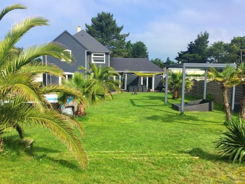Villa de 5 chambres a Bretteville sur Ay a 400 m de la plage avec piscine privee jardin clos et wifi