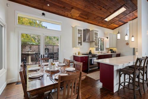 Удобства, The Retreat at River Gardens in Duncans Mills