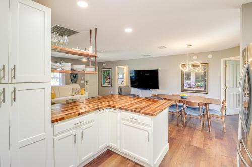 Renovated Home in The Villages with Lanai, Golf Cart in The Villages, USA