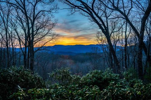 Near Highlands 36-Acre Scaly Mountain Lodge Near Highlands 36-Acre Scaly Mountain Lodge