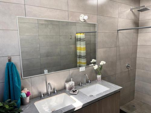 Banyo, Casa excelente (Llano Chico) in Rumipamba
