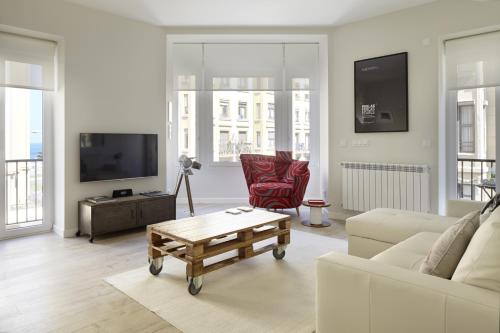 Zurriola Zinema by FeelFree Rentals