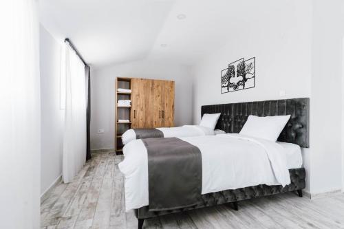 LUX APART ROOM for 4 guests