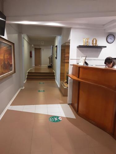 로비, Hotel Quitor in 칼라마 시티센터