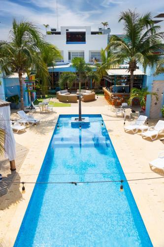 Swimming pool, Hotel Coco Beach by Croma in La Boquilla