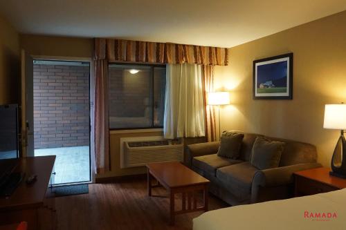 Ramada by Wyndham Kelowna Hotel & Conference Center