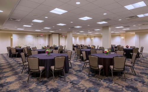 DoubleTree by Hilton Madison Downtown - image 6