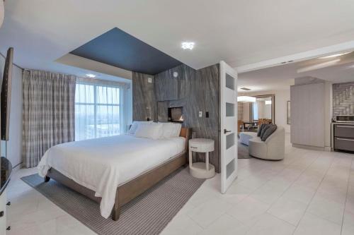 Embassy Suites Raleigh - Durham Airport/ Brier Creek - image 10